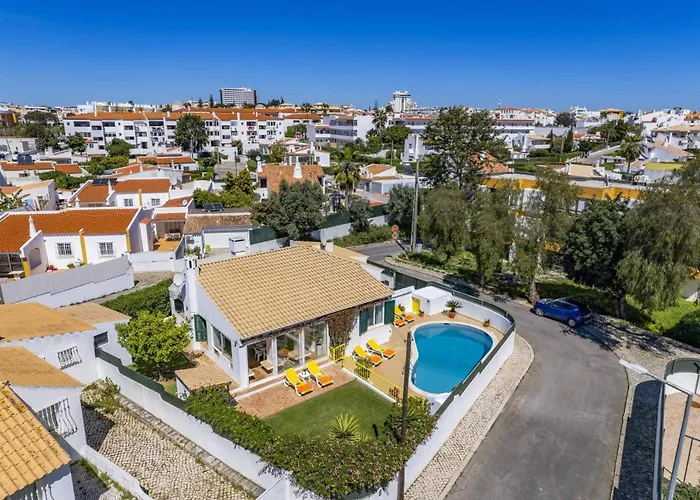 Pinheiro Oura By Villa *