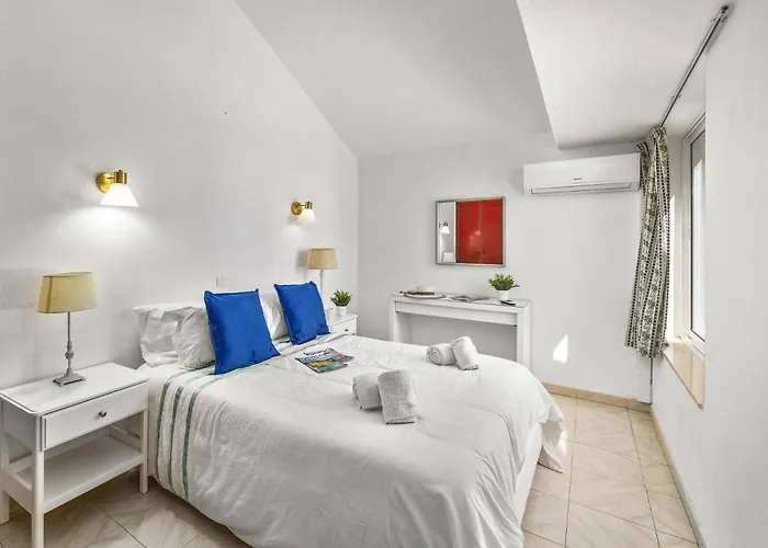 Pinheiro Oura By * Albufeira