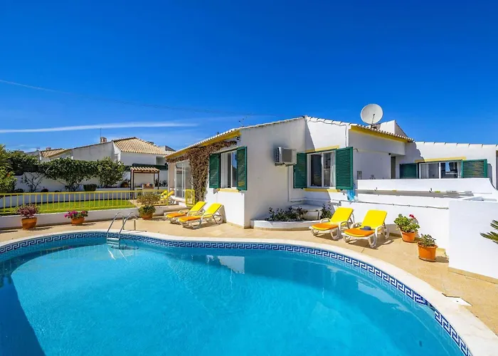 Villa Pinheiro Oura By *